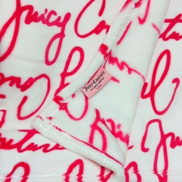 NWT Juicy Couture Plush Throw Blanket Magenta Script - Picture 3 of 7